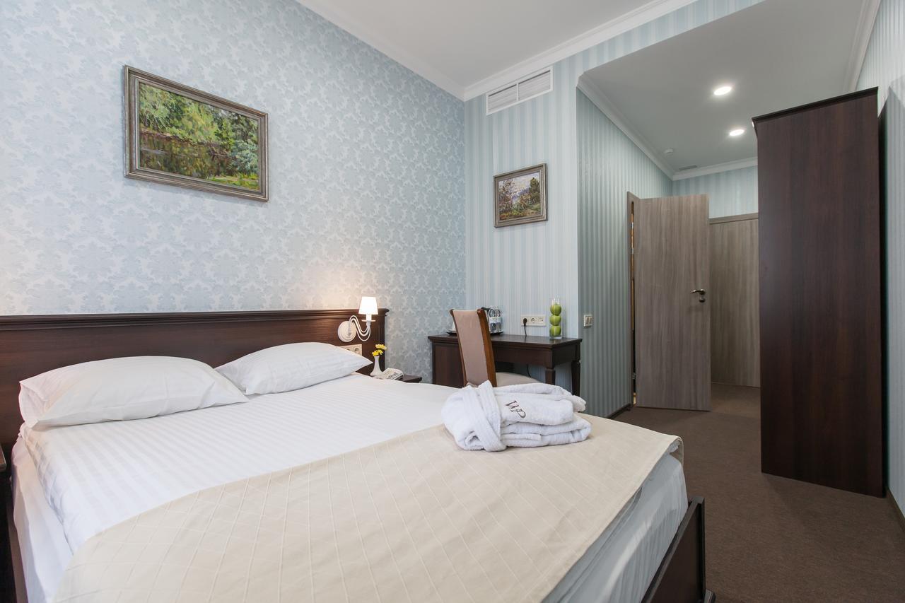 West Park Hotel Sofiivska Borshchahivka エクステリア 写真
