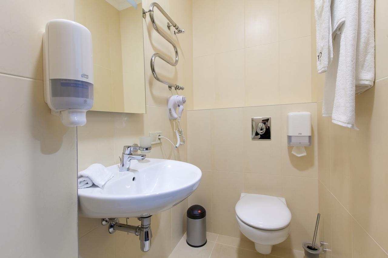 West Park Hotel Sofiivska Borshchahivka エクステリア 写真