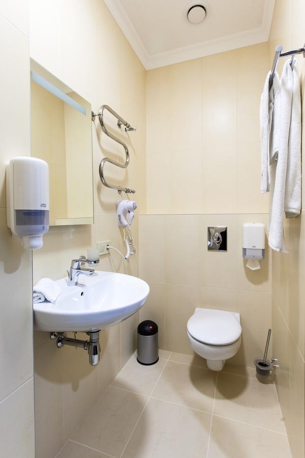 West Park Hotel Sofiivska Borshchahivka エクステリア 写真