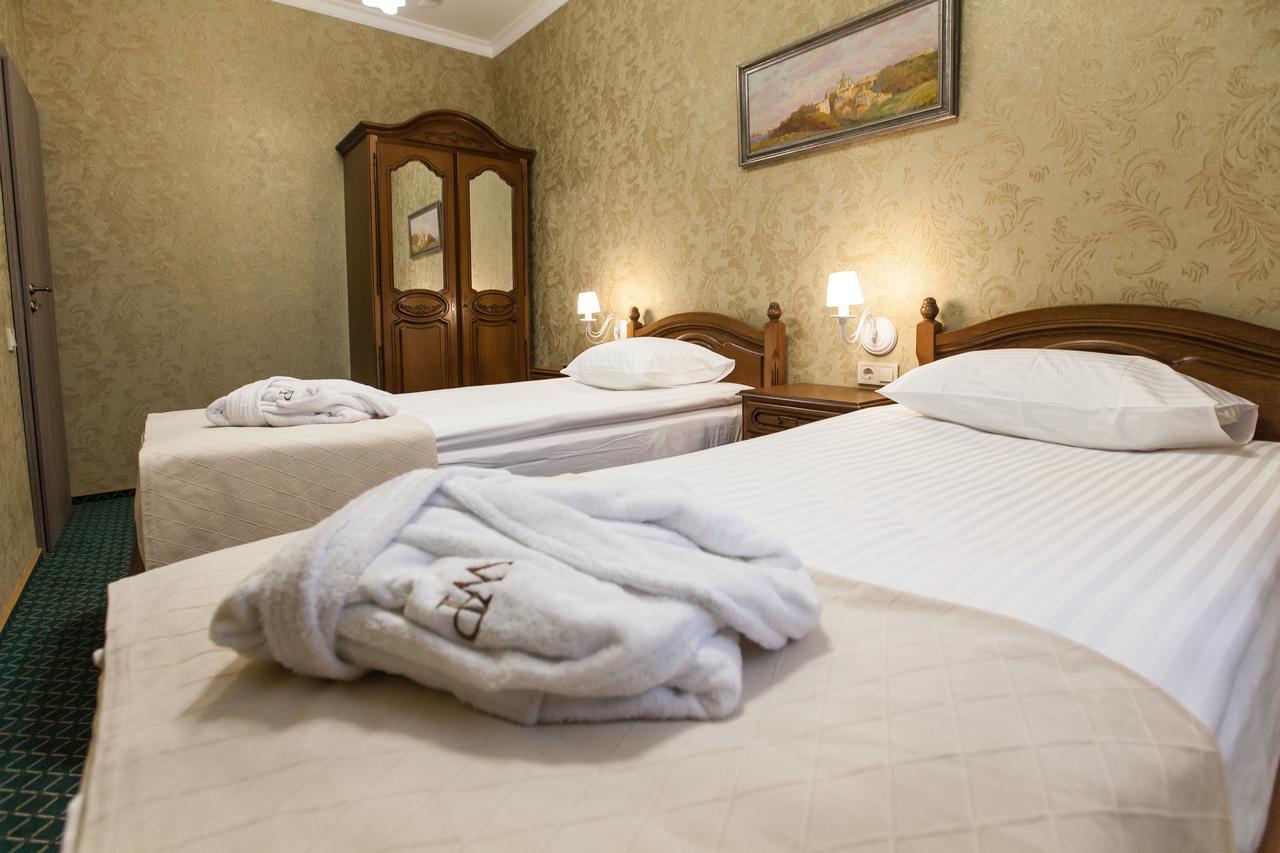 West Park Hotel Sofiivska Borshchahivka エクステリア 写真