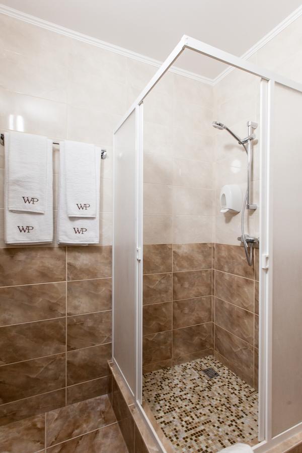 West Park Hotel Sofiivska Borshchahivka エクステリア 写真