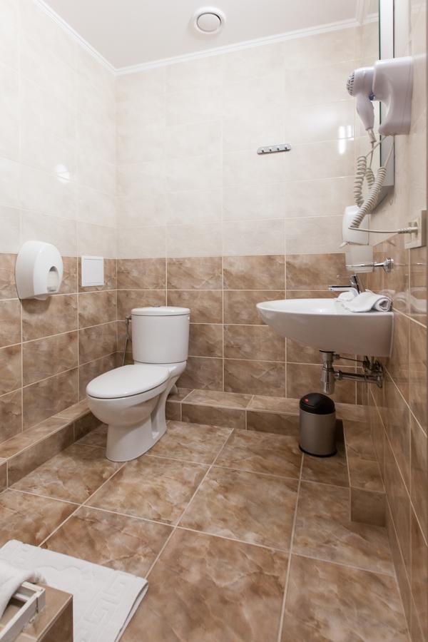West Park Hotel Sofiivska Borshchahivka エクステリア 写真
