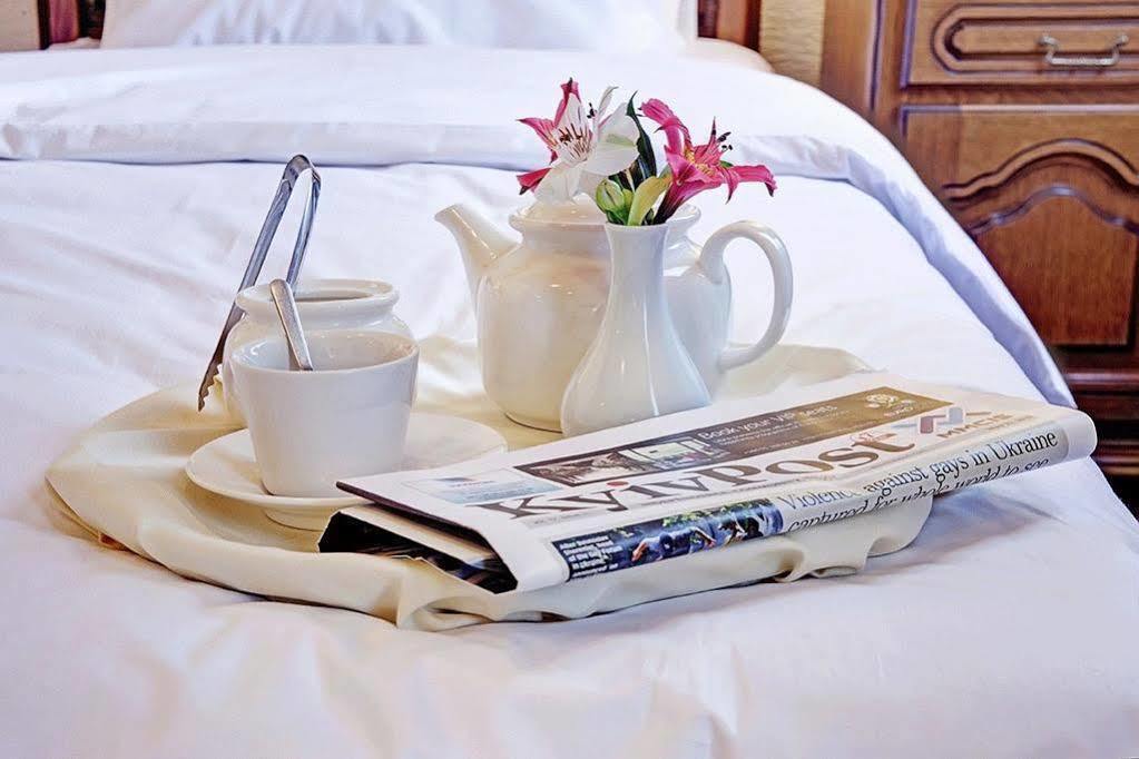 West Park Hotel Sofiivska Borshchahivka エクステリア 写真